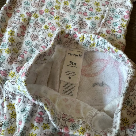 3 Matching sets for girls - Picture 4 of 6